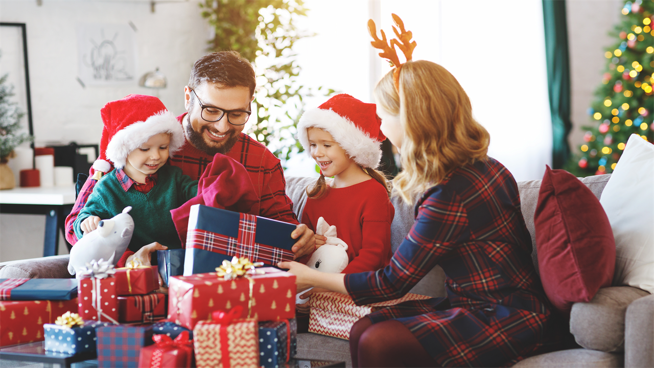 Five ways to save up to £1,840 before Christmas
