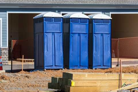 Tips For Renting A Portable Toilet Unit For Your Fix-And-Flip Project In Louisville